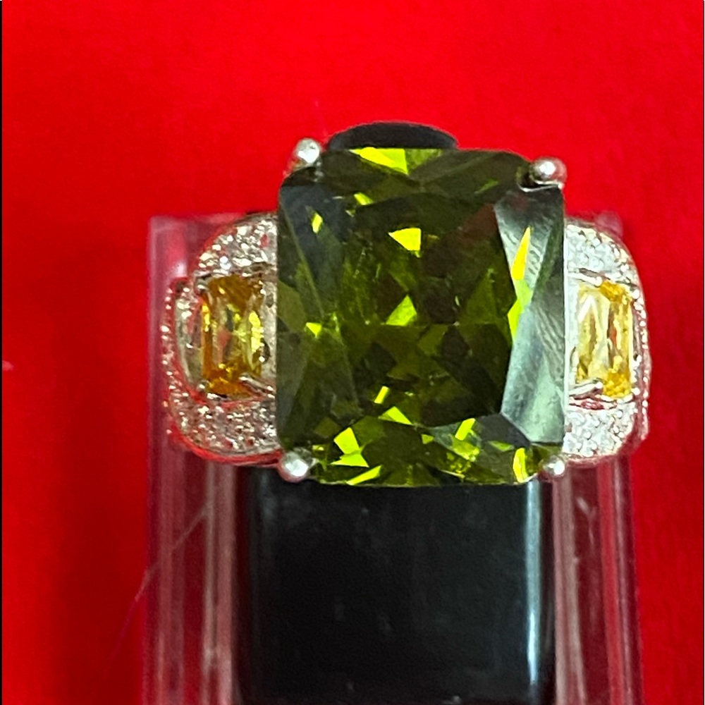 Emerald Cut Peridot/White Sapphire 925 Band